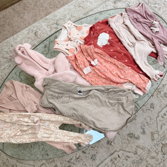 Beautiful Colorful Baby Girl 0-3 Months One Piece Footed Onesie Sleeper Bundle - Picture 1 of 5